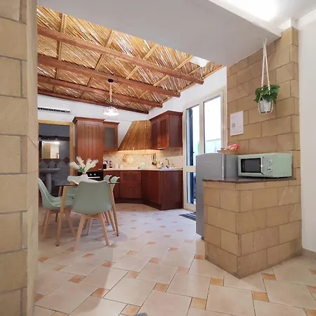 Viridi Secret Oasis - Private Hot Tub * Νότο